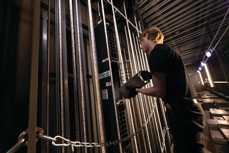 FrontLoader™ Front Loading Arbor