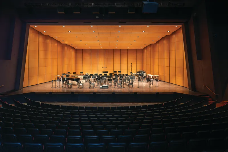 Diva® Full-Stage Acoustical Shells